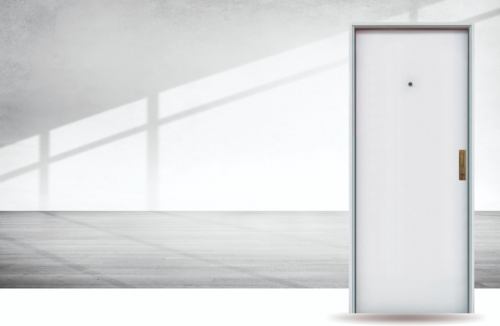 47 lisa Puerta exterior de acero modelo Lisa Pavir con manijón y mirador