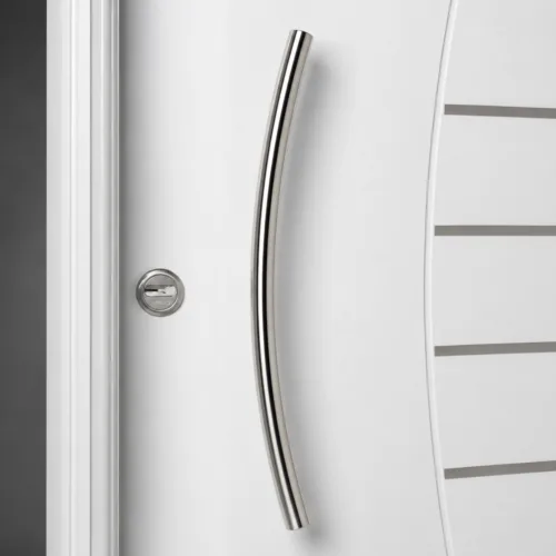 Puerta exterior curva