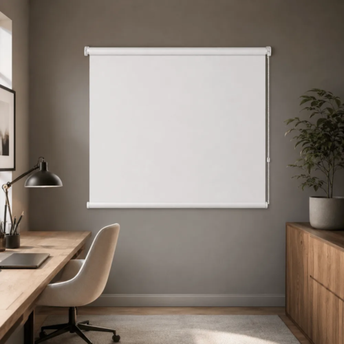 Cortina roller blackout blanca 150x110 — instalada en un ambiente