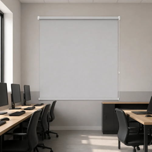 Cortina roller blackout gris 120x150 — instalada en un ambiente