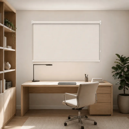 Cortina roller blackout natural 100x60 — instalada en un ambiente