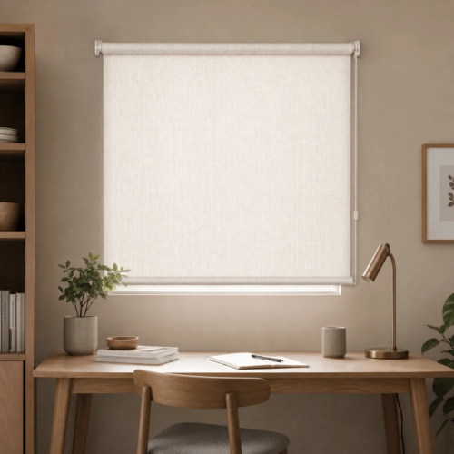 Cortina roller sunscreen blanca 120x90 — instalada en un ambiente