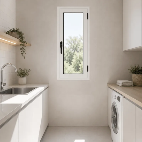 Ventana de abrir Aluminio Blanco Nexo Moderna — instalada en un ambiente (1)
